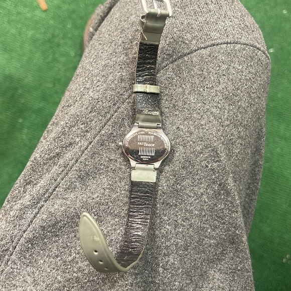 Fast Track Watch - Picture 3 of 3